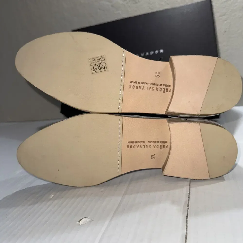 Freda Salvador Women's WIT D’Orsay Oxford Ivory Calf Size 5.5 - Picture 2 of 7